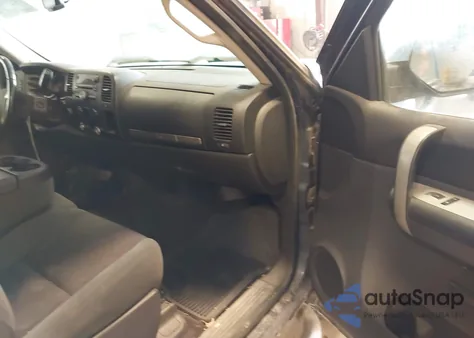 2009 Chevrolet Silverado 1500 Lt z USA, uszkodzony, nr VIN 1GCEK29009Z153114